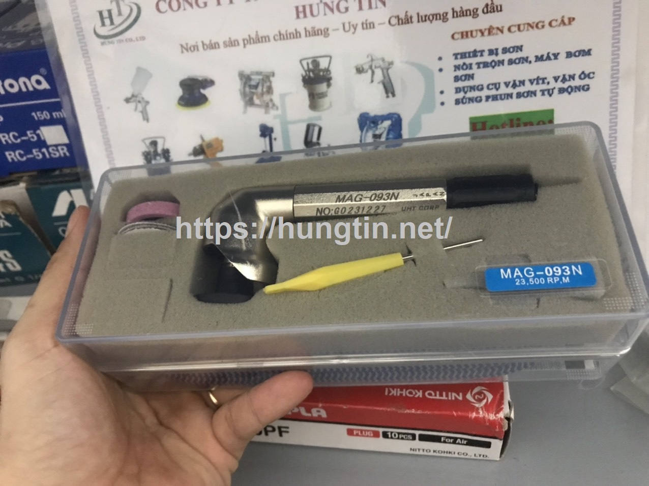 Máy mài khuôn cong 90 độ UHT MAG-093N