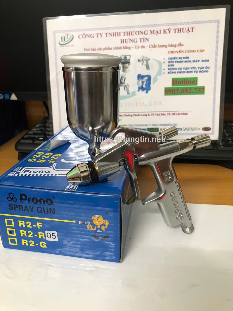 Súng phun sơn Prona R2-R béc 0.5mm